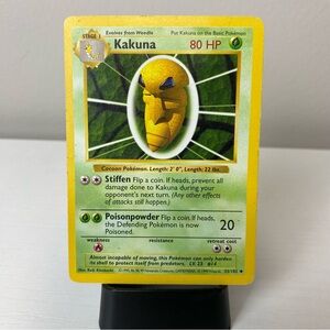 Kakuna 31/102 Base Set Shadowless Pokemon 1999 WOTC Vintage Card